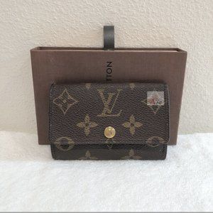 SOLD LOUIS VUITTON Monogram 6 Keys Holder